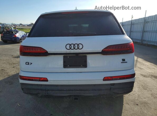 WA1LXAF7XMD028450 2021 AUDI Q7 White Հետևի տեսք