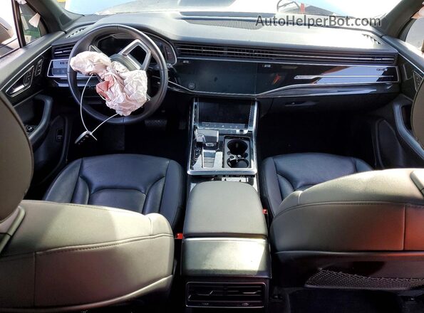 WA1LXAF7XMD028450 2021 AUDI Q7 White Առջևի վահանակի տեսք