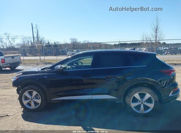 WA1MUBFZ8RP046049 2024 AUDI Q4 Black სალონის 360-გრადუსიანი ხედი