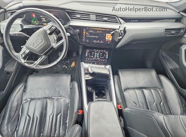 WA1VAAGE0KB008742 2019 AUDI E-TRON Серый Вид панели приборов