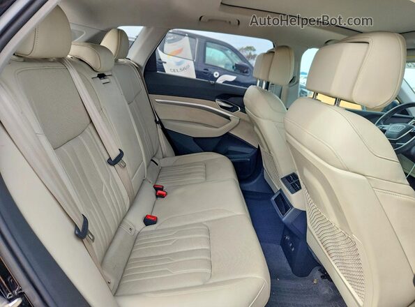 WA1VAAGE0KB009843 2019 AUDI E-TRON Black 