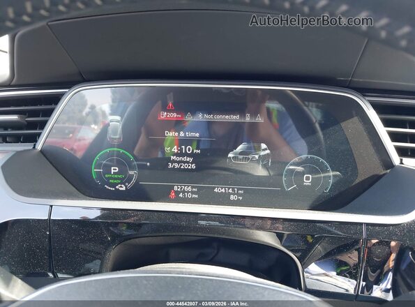 WA1VAAGE0KB017232 2019 AUDI E-TRON Blue Vista de los asientos traseros