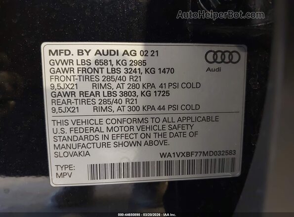 WA1VXBF77MD032583 2021 AUDI Q7 Black Vista del compartimento del motor
