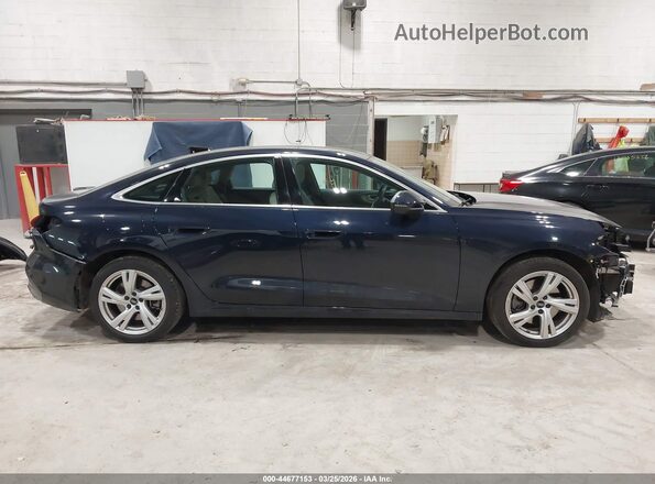 WAU1BCFU4SN046024 2025 AUDI ALL Blue Панорамний вид салону 360°