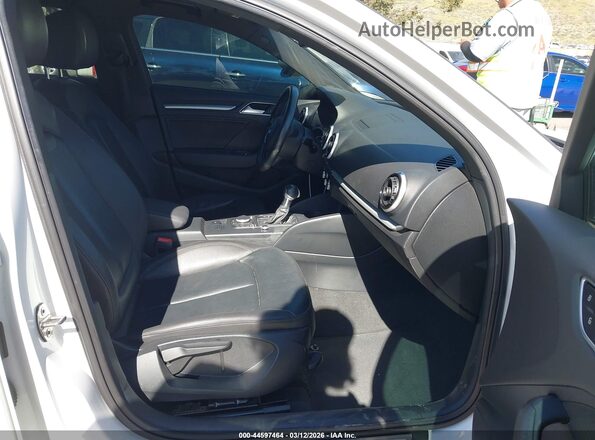 WAUA7GFF1G1069785 2016 AUDI OTHER Белый Вид салона спереди