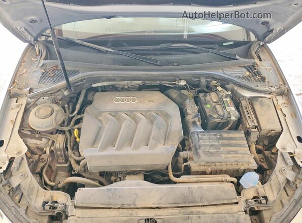 WAUAUGFF9J1027512 2018 AUDI OTHER Silver Widok wnętrza z tyłu