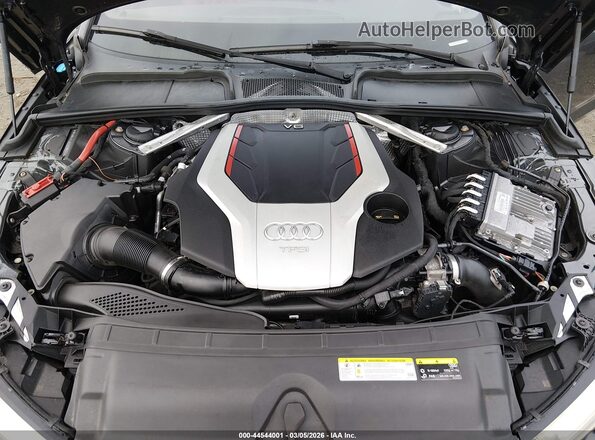 WAUB4AF46JA010697 2018 AUDI S4 Gray Widok z przodu