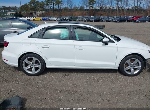 WAUB8GFF6J1082122 2018 AUDI OTHER Белый Вид задней части салона