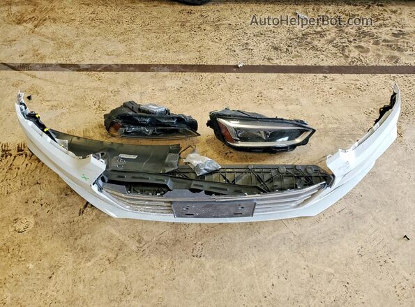 WAUC4DF50JA027963 2018 AUDI S5 Белый Вид подкапотного пространства
