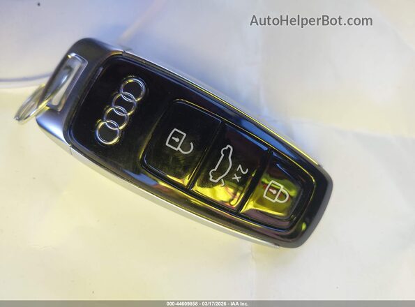 WAUEJBFW0P7008267 2023 AUDI E-TRON Black Dashboard view