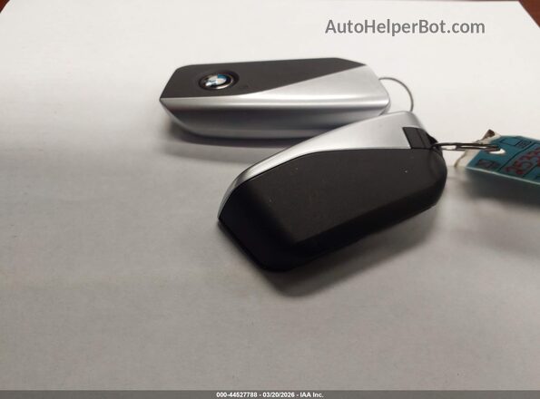 WB523CF00SCT83556 2025 BMW IX Black Widok komory silnika
