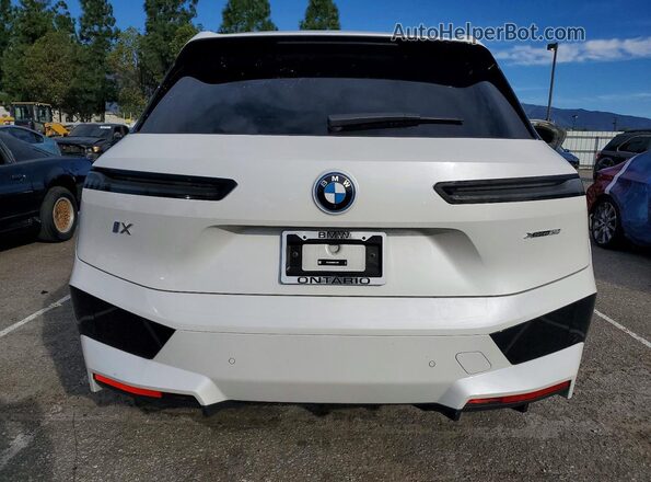 WB523CF00SCU13607 2025 BMW IX White Rear view