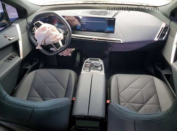 WB523CF00SCU13607 2025 BMW IX White Dashboard view