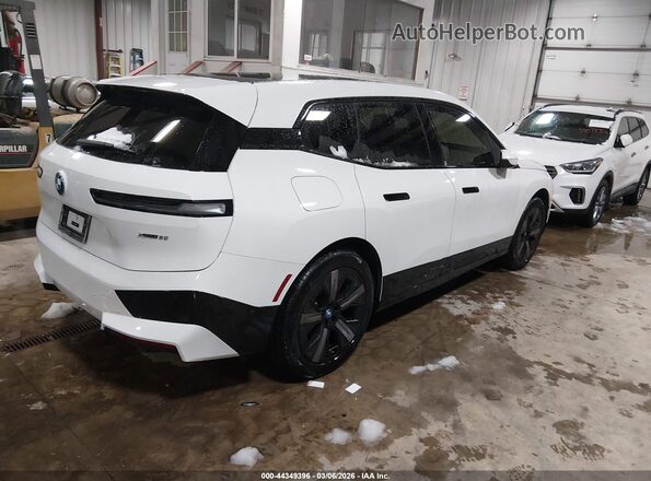 WB523CF04SCT18824 2025 BMW IX White 