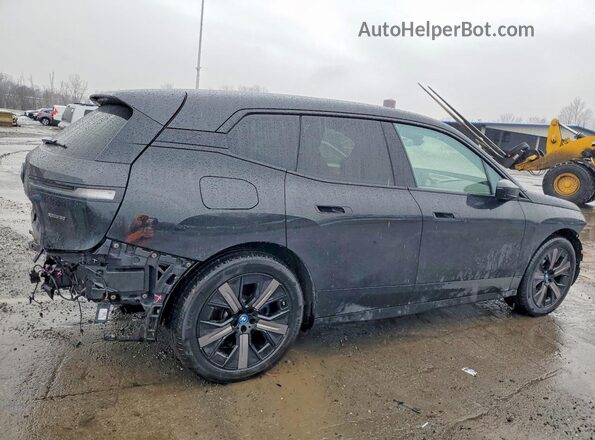 WB523CF06RCR64893 2024 BMW IX Черный Задняя правая четверть