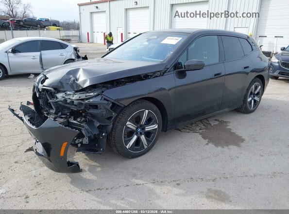 WB523CF07NCK73589 2022 BMW IX Серый Передняя левая четверть