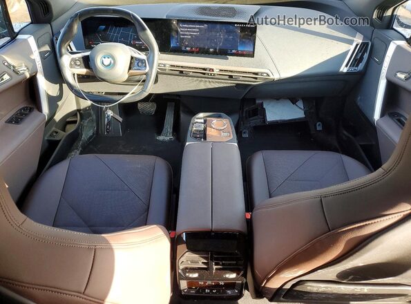 WB523CF08PCL62493 2023 BMW IX Gray Dashboard view