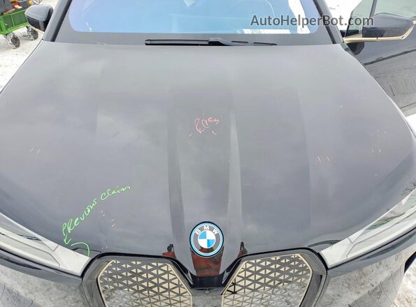 WB523CF08RCR16702 2024 BMW IX Black Engine compartment view