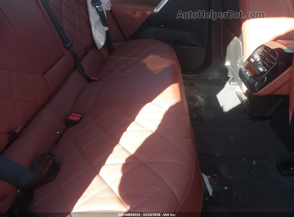 WB523CF08SCU44619 2025 BMW IX Черный Вид наклейки с VIN-кодом