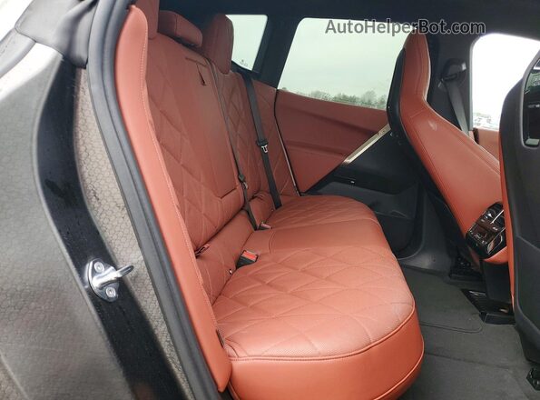 WB533CF07PCM80510 2023 BMW IX White Widok wnętrza z tyłu