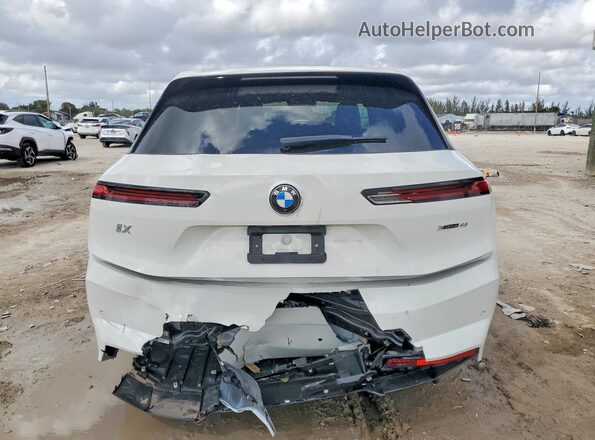 WB543CF00TCV95299 2026 BMW IX White Вид ззаду