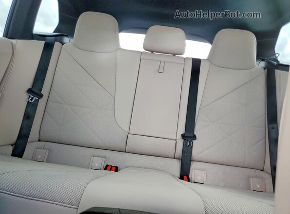 WB543CF00TCV95299 2026 BMW IX White Вид задніх сидінь