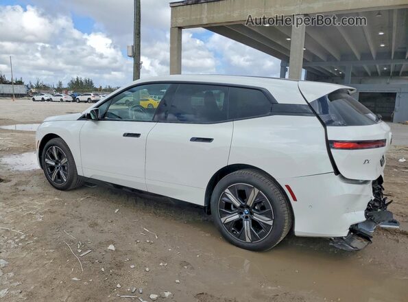WB543CF00TCV95299 2026 BMW IX White Задня ліва чверть