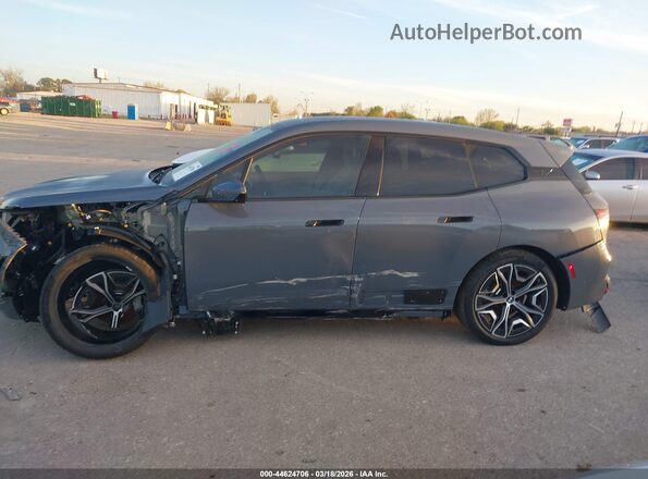 WB543CF01TCW65392 2026 BMW IX Gray 