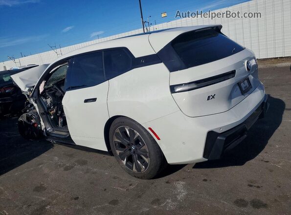 WB543CF03TCV15963 2026 BMW IX White Задня ліва чверть