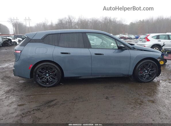WB563CF01TCW08876 2026 BMW IX Gray უკანა სალონის ხედი