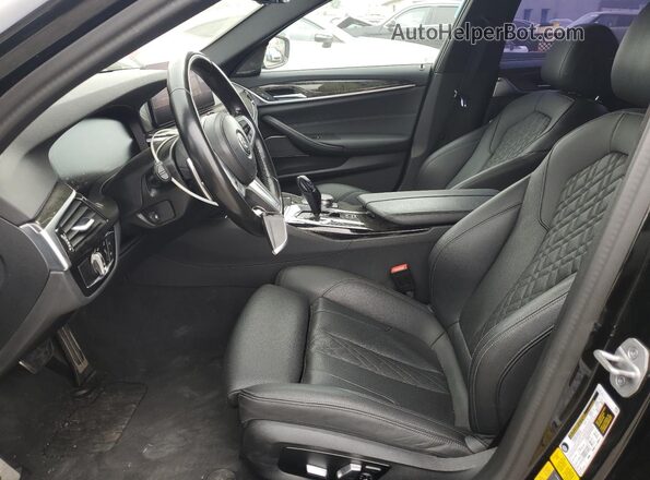 WBA13AG01PCM01764 2023 BMW 5 SERIES Черный Вид салона спереди