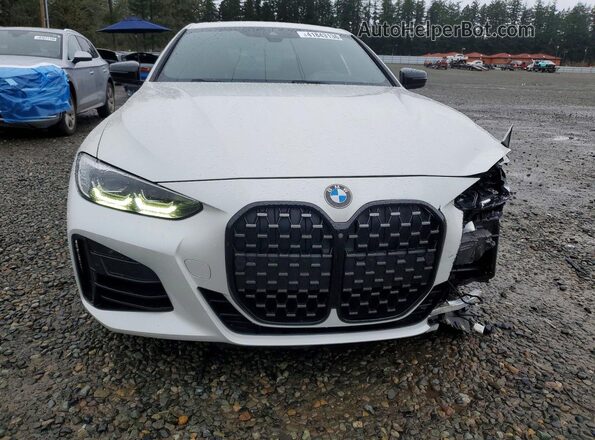 WBA13AR08MCF99142 2021 BMW M4 White Front view