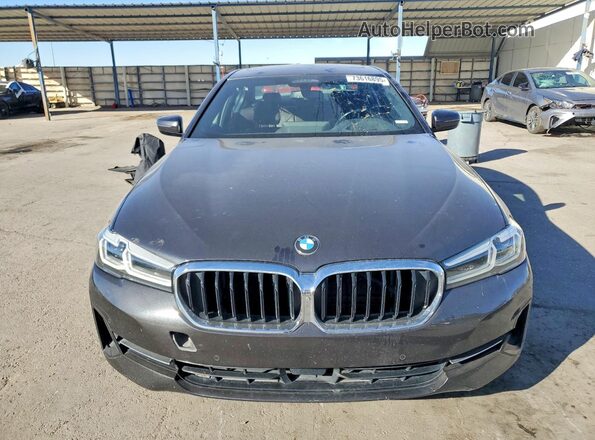 WBA13BJ03MCF31090 2021 BMW 5 SERIES Серый Вид спереди