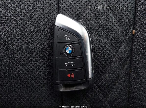 WBA13BJ05PCN00750 2023 BMW 5 SERIES Black Առջևի վահանակի տեսք