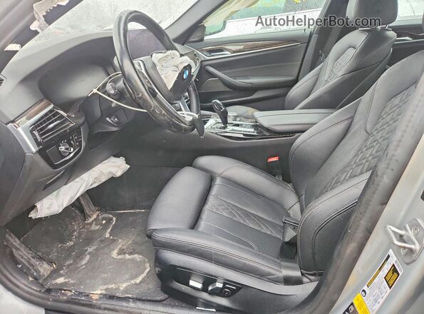 WBA13BJ07MWX01933 2021 BMW 5 SERIES Silver Front interior view