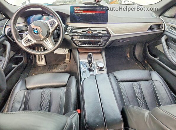 WBA13BK01MCF22757 2021 BMW M5 Gray Առջևի վահանակի տեսք