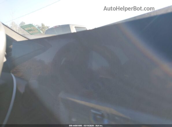 WBA13FK09SCU34654 2025 BMW 5 SERIES Silver Вид задніх сидінь