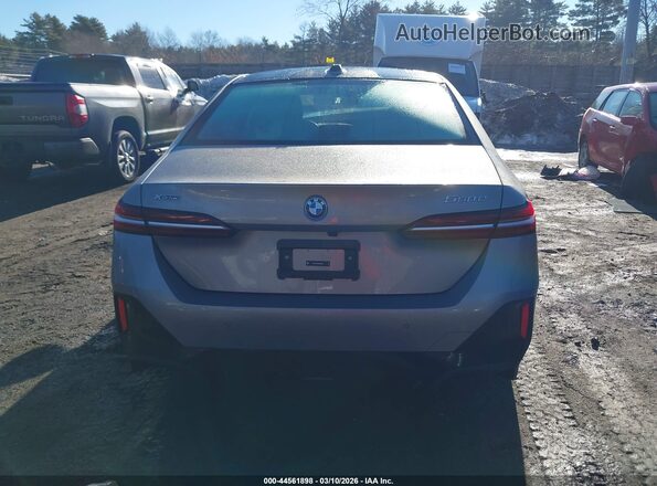WBA13FK09SCU34654 2025 BMW 5 SERIES Silver 