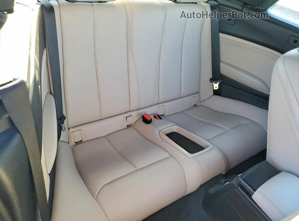 WBA1K9C54GV322693 2016 BMW 2 SERIES Silver Հետևի նստատեղերի տեսք