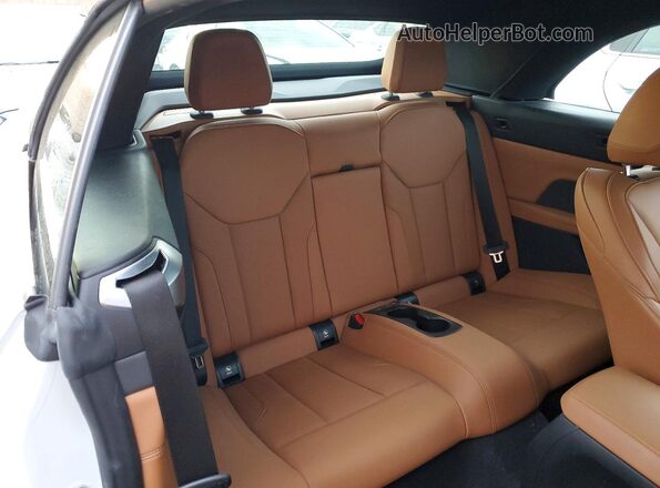WBA23AT07RCP07705 2024 BMW 4 SERIES White Vista de los asientos traseros