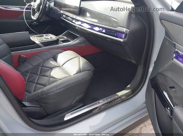 WBA23EH08RCP55004 2024 BMW 7 SERIES Gray Front interior view