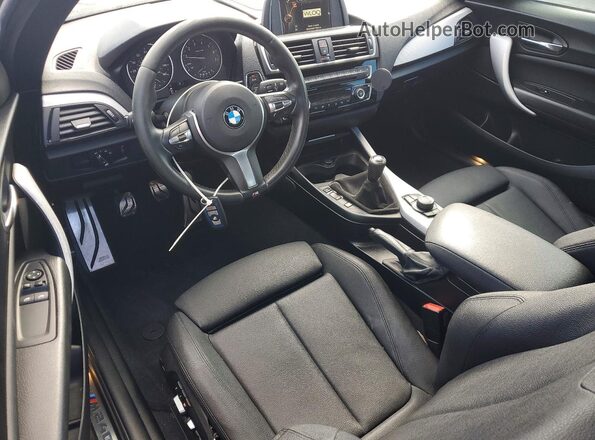 WBA2G1C34HV665429 2017 BMW M2 Gray Вид панелі приладів