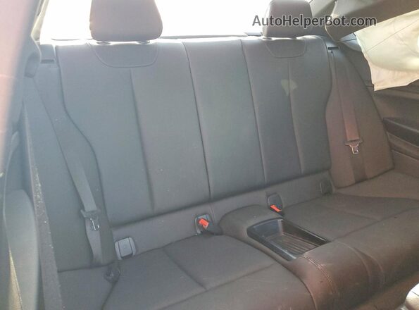 WBA2J1C58JVD08931 2018 BMW 2 SERIES Black Widok tylnych siedzeń