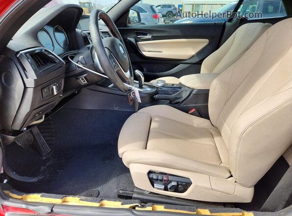 WBA2M7C01M7H92352 2021 BMW 2 SERIES Красный Вид салона спереди