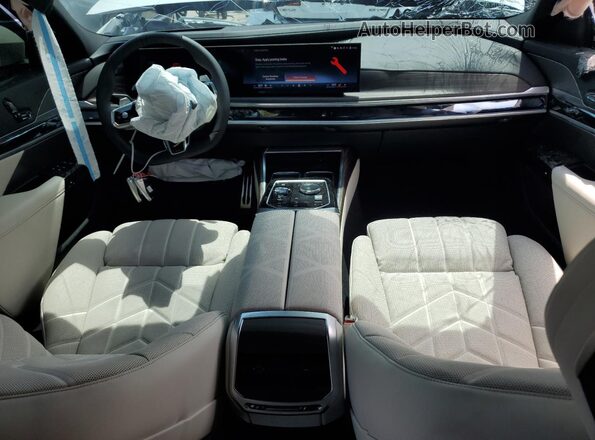 WBA33EJ09SCV42891 2025 BMW 7 SERIES White 