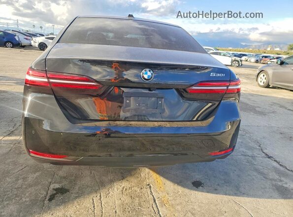 WBA43FJ05SCT61328 2025 BMW 5 SERIES Black Rear view