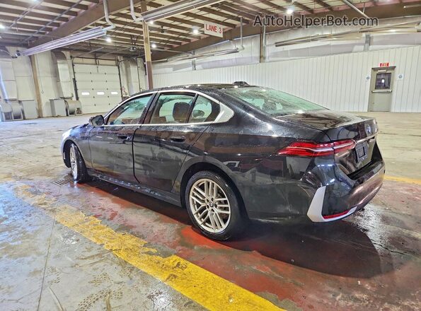 WBA43FJ07SCU74519 2025 BMW 5 SERIES Black Հետևի ձախ