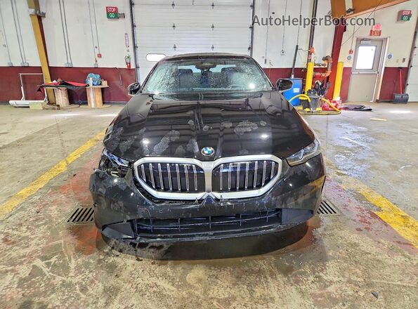 WBA43FJ07SCU74519 2025 BMW 5 SERIES Black Դիմացի տեսք