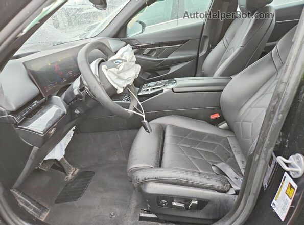 WBA43FJ07SCU74519 2025 BMW 5 SERIES Black Սալոնի դիմացի տեսք