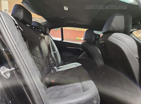 WBA43FJ07SCU74519 2025 BMW 5 SERIES Black Հետևի նստատեղերի տեսք